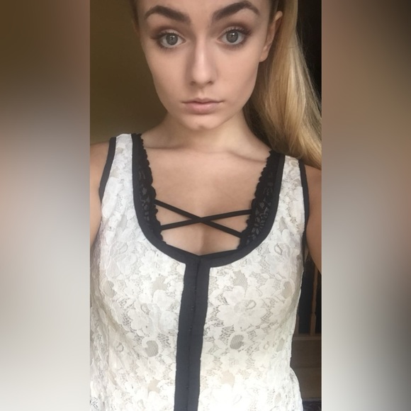 Full Tilt lacy tank top - Picture 6 of 6